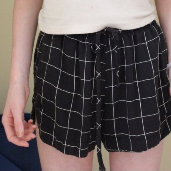 Brandy Melville Black Grid Eve Drawstring Shorts - Picture 3 of 10